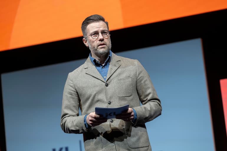 Lars Horn / Baghuset