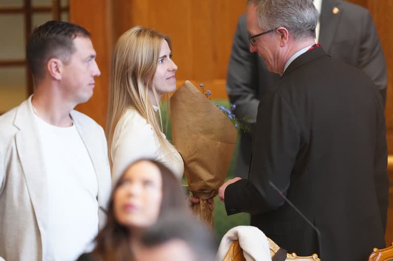 Udvalg giver grønt lys til Folketingets godkendelse